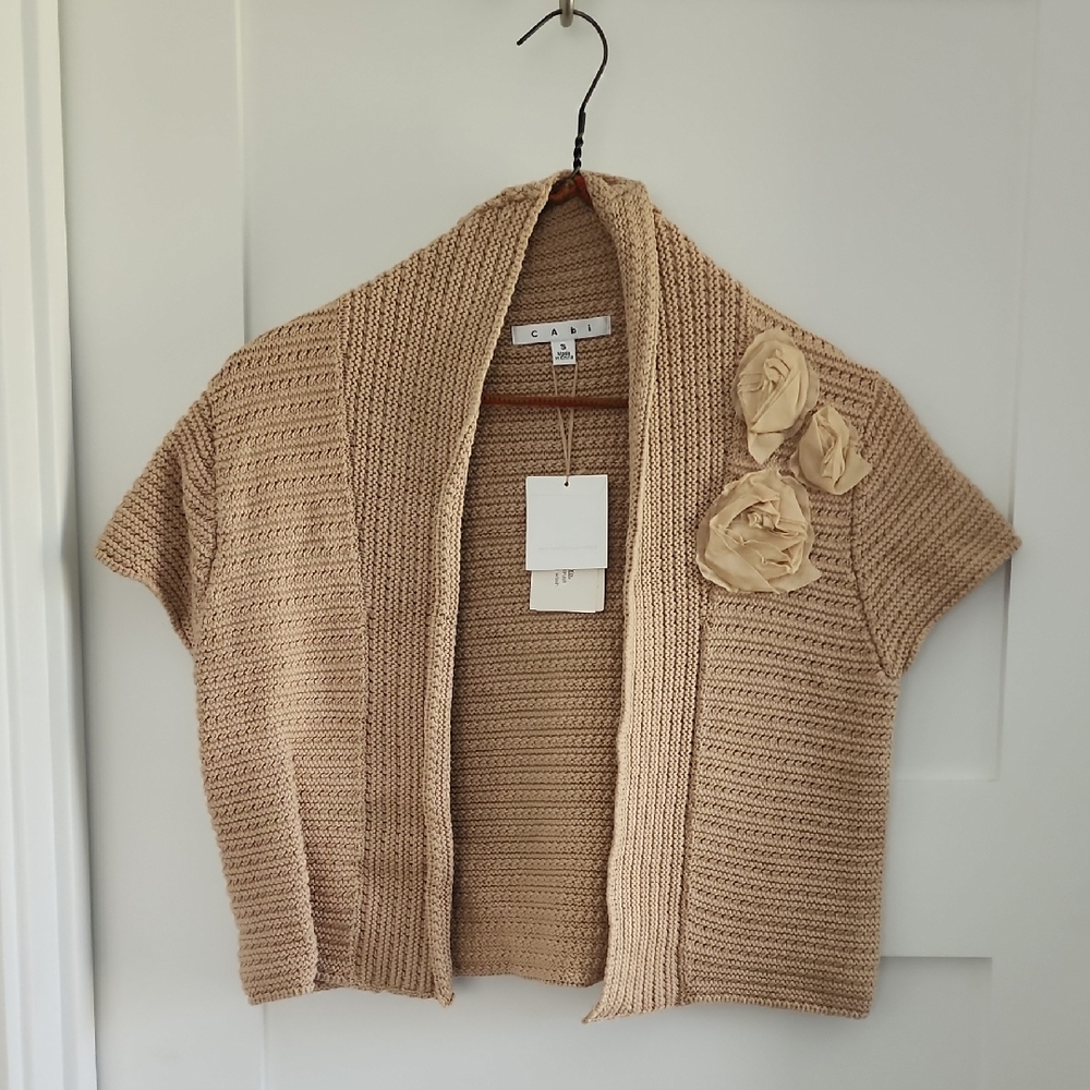Cabi Tan Short Sleeve Sweater